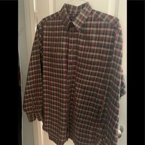 Men’s Roundtree and York shirt